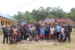 Satgas Petik Bintang pulangkan 26 pengungsi di Maybrat
