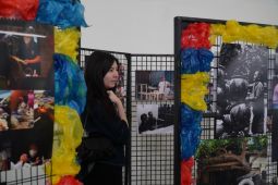 Mahasiswa PCU Surabaya pamerkan foto kisah bangkit dari keterpurukan