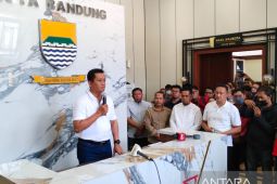 Pemkot Bandung ikuti aturan soal pengganti Yana Mulyana