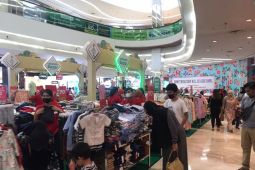 Arus Mudik - Pengunjung mal di Medan meningkat jelang Lebaran 2023