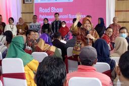 Risma sebut program Pena efektif mengentaskan kemiskinan