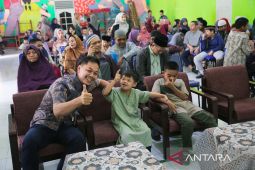 PLN Sumut serahkan bantuan  kepada penyandang disabilitas