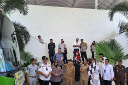 ARUS MUDIK - Pj Gubernur Babel lepas 177 peserta mudik gratis