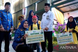 Jelang Idul Fitri Bupati Serang Bareng Baznas Santuni 1.000 Anak Yatim