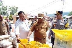 Polresta Manokwari gelar pasar murah jelang Idul Fitri 2023