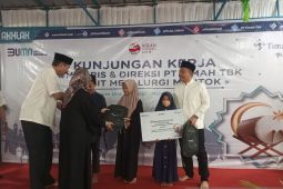 Jelang Lebaran Idul Fitri, Nopira Bahagia Terima Santunan dari PT Timah Tbk