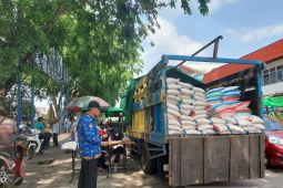 Dinas Perindag Kalbar rutinkan operasi pasar untuk cegah inflasi