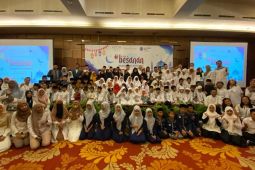 Aston dan Fave Madiun ajak anak yatim piatu Berbagi Kesan Ramadhan
