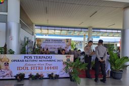 ARUS MUDIK - Polda Babel pastikan mudik di bandara aman terkendali
