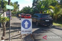 ASDP dan aparat terus atasi antrian kendaraan pemudik di Gilimanuk hingga 6 Km