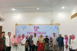 FJPI Sumut salurkan sembako bagi masyarakat di Deliserdang