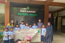 RDMP  JO Balikpapan berbagi dengan warga sekitar proyek
