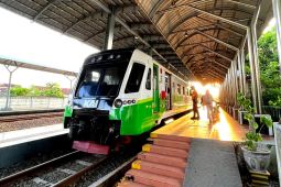 KAI Commuter memprediksi pengguna KA lokal meningkat saat arus mudik Lebaran