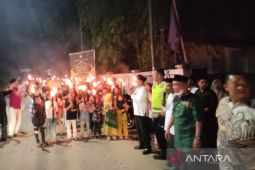 Warga Deli Serdang  pawai obor meriahkan malam takbiran