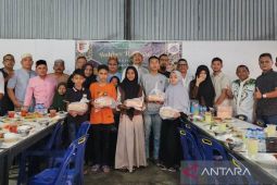 Sambut Idul Fitri, Perbakin Aceh Barat santuni yatim