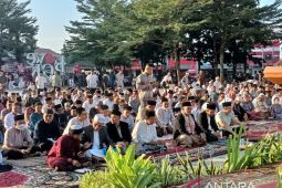 Molen bersama masyarakat Pangkalpinang laksanakan Shalat Idul Fitri di Alun-alun Taman Merdeka