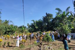 LEBARAN - Tradisi ziarah kubur di pedesaan Kalsel tetap terjaga