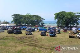 Pantai Cibangban Sukabumi diserbu wisatawan berbagai daerah