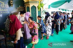 Hari kedua, warga antusias hadiri gelar griya Idul Fitri di Grahadi