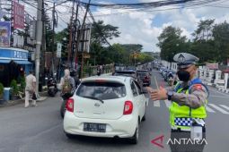 Lalu lintas Jalan Raya Bandung-Cianjur macet hingga 5 kilometer