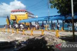 Penumpang di Pelabuhan Hunimua dilayani empat  KMP