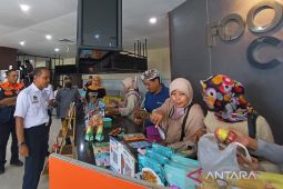 KAI Cirebon gelar pameran UMKM di stasiun