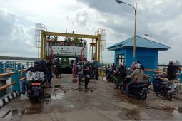 Arus balik di pelabuhan Tanjung Ru Belitung mulai ramai