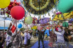 Semarak tradisi "Batumbang Apam" di Masjid Pajukungan Barabai Kalsel