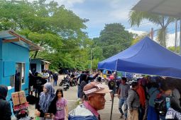Pelabuhan Tulehu alami lonjakan penumpang arus balik  2023