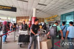 ARUS BALIK - Penumpang di Bandara Pangkalpinang terpantau ramai