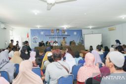 Bersama PJ Gubernur Dan Angkasa Pura II, Wali Kota Pangkalpinang Santuni Anak Yatim Piatu dan Kaum Dhuafa
