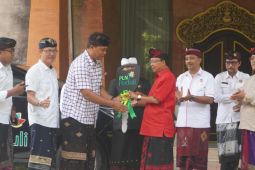 PLN bantu mobil tanggap bencana kepada Majelis Desa Adat Bali