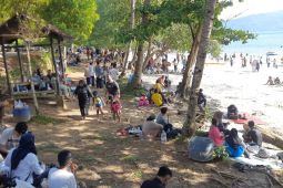 Jumlah wisatawan ke pesisir Trenggalek meningkat selama libur Lebaran