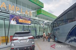 Terminal Amplas hadapi puncak arus balik  penumpang di atas 500 orang