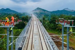 Pemasangan OCS kereta cepat Jakarta-Bandung capai di atas 80 persen