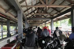 Kendaraan masuk ke Kota Ambon capai 9.203 unit