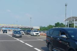 Tol Jakarta-Cikampek terapkan buka tutup contraflow urai kepadatan