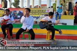 Siswa SLB hibur warga jelang berbuka puasa