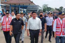 Direktur Hubungan Kelembagaan Jasa Raharja bersama Menhub Cek Kondisi Arus Balik Lebaran 2023 di Sumsel