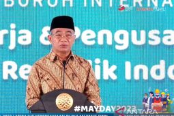Muhadjir Effendy: Mayoritas buruh di Indonesia generasi "sandwich"