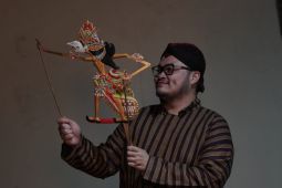 Pemkab Kediri gelar wayang kulit ceritakan "Babad Kadhiri"
