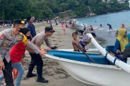 Waspadai gelombang tinggi di NTB dua hari ke depan