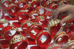 Emas Antam melejit terus kini Rp1,779 juta per gram