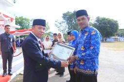 Pemkab berikan penghargaan 66 guru di Halmahera  Tengah