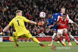 Arsenal kembali puncaki klasemen sementara seusai hajar Chelsea 3-1