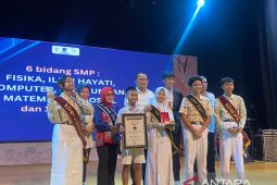 "Penelitian Belia Siswa SD-SMP" di Surabaya pecahkan rekor MURI