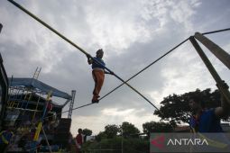 Seni akrobat Genjring Umbul