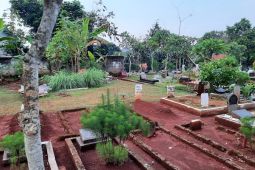 Pemkot Depok tangani longsor turap di TPU Kalimulya 2