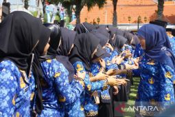 Gubernur Khofifah ambil sumpah dan janji 1.450 PNS