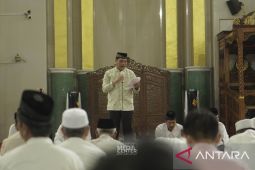 Shalat hajat wujud syukur hari jadi ke-24 Banjarbaru